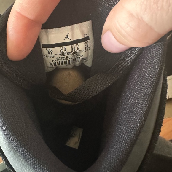 Nike Air Jordan Retro High BG 6y - Picture 3 of 7